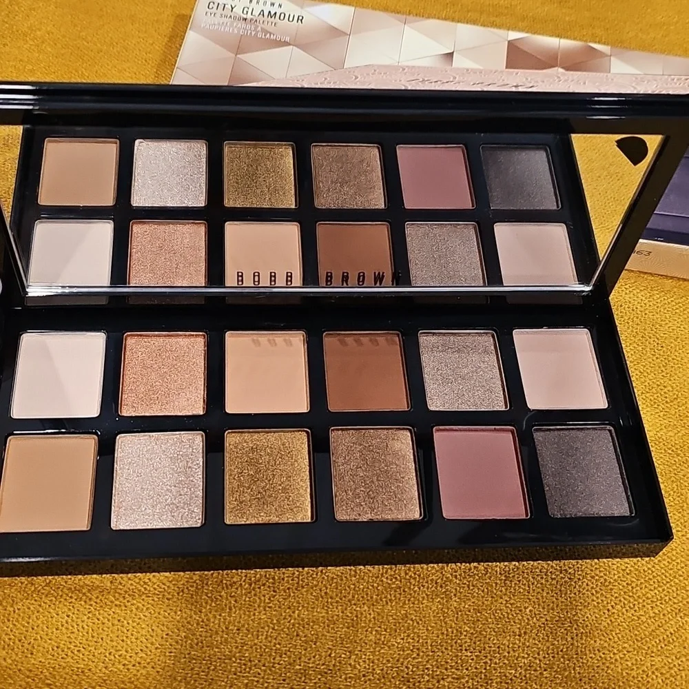 Bobbi Brown City Glamour Limited Edition Eyeshadow Palette NIB
